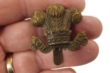 MILITARY BADGE THE WELCH REGIMENT 3.5CMS X 3.5CMS  (599)