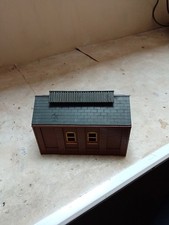 Hornby Triang R76 Loco Shed