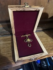 Vtg Nativity Holy Land relic stone from Bethlehem cross pendant Necklace, Olive