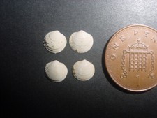 4 Bartonian Eocene Divalinga colvellensis Lucinidae Upper Barton Beds Hampshire