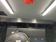 Commercial kitchen extractor