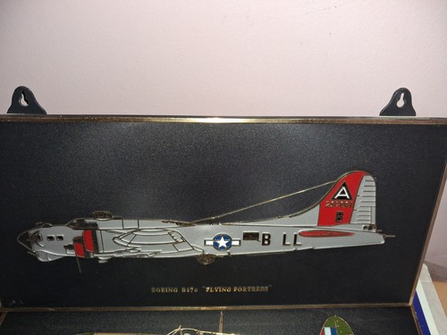 Plastic pictures plaques of - plaques,