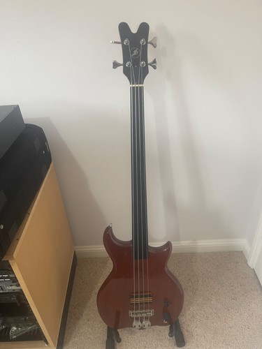 Jaydee roadie fretless bass - roadie,