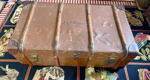 Ww2 officer wooden cabin - officer,