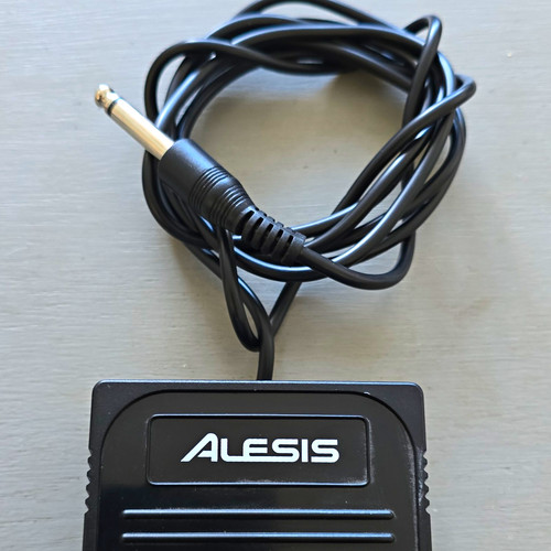 Alesis sustain damper pedal - alesis,