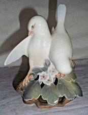 Royal Copenhagen TWO WHITE DOVES. Model No.402. Made circa 1960. Perfect cond.