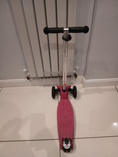 Maxi Micro Deluxe Scooter -