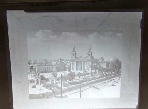 Negative malta scroll - b&w,
