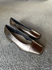 Easy Steps court shoes womens