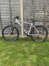 Carrera Valour Men's Disc Mountain Bike 27.5" L, 20" Frame