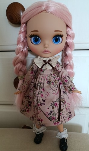 Blythe style doll - ,