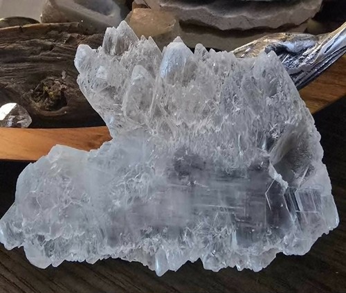 Fishtail selenite - selenite, wing)