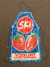 Vintage SKI Yogurt Apron Retro Strawberry Design J&H Intl Europe - Collectable