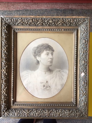 Large vintage picture frame - large,