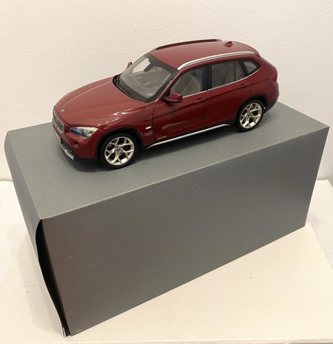 Kyosho bmw in red - 1/18,