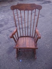 Old rocking chair good - an,