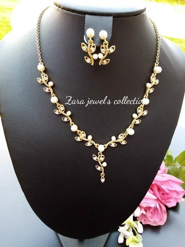 Beautiful pearl necklace and - beautiful,