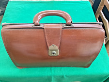 Morreys document case,leather imaculate condition,Doctors case,music papers.