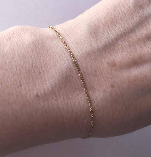 9ct gold figaro chain bracelet - gold,