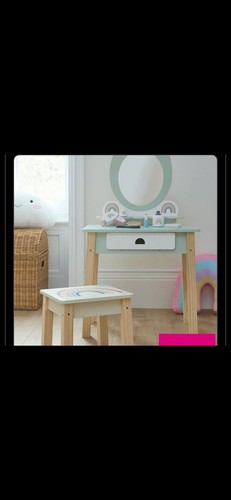 Table green pink - table,