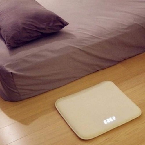 Pressure sensitive alarm - pressure, clock