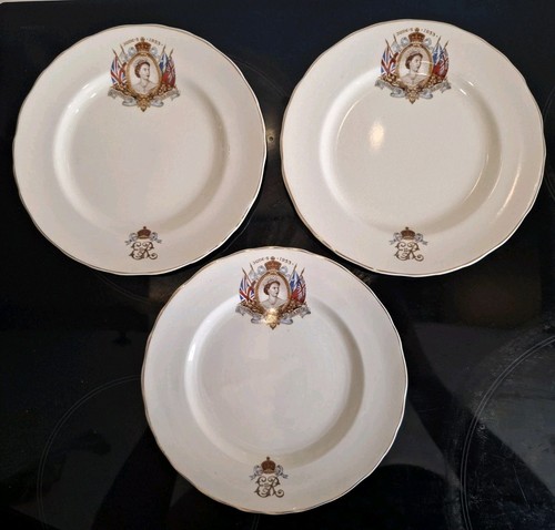 Trio antique 1953 queen - antique,