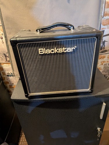 Blackstar guitar - ht-1,
