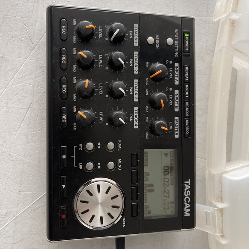 Tascam 004 track - 4-track, portable