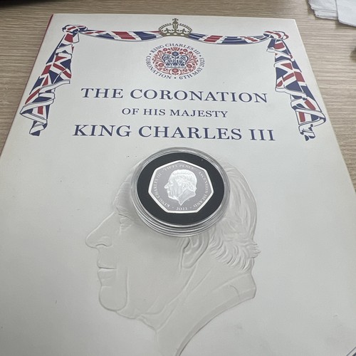 Uncirculated 2023 coronation - 2023,,