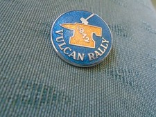 1972 MOTORCYCLE CLUB VULCAN RALLY - DONCASTER SPEEDWAY BIKERS ENAMEL PIN BADGE