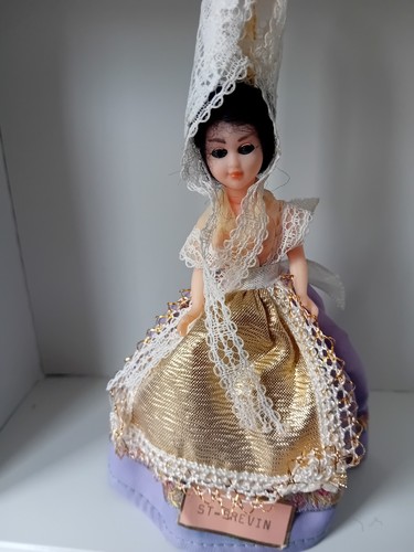 Vintage 1970s souvenir doll - vintage,