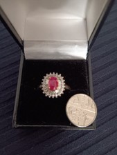 Beautiful 9ct Gold Ruby and