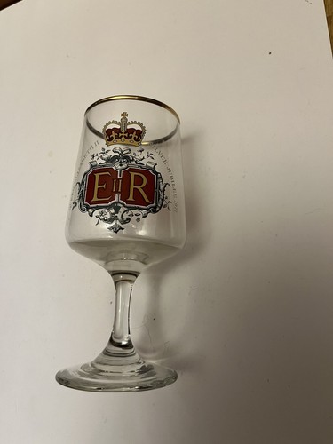 Queen silver jubilee wine - jubilee,