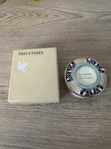 Vintage past times - vintage,