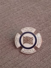 National union of conservative and unionist womens badge