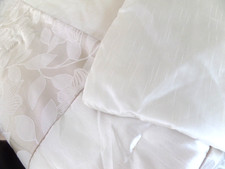 Eiderdown Quilt Kingsize plus 2 pillowcases Light Beige