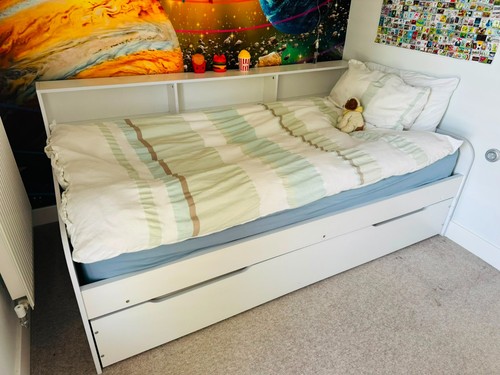 Single day bed frame - single, with
