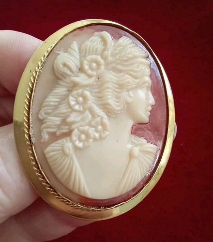 Lovely vintage jewellery gold - vintage,