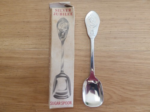 Vintage 1977 silver - silver, jubile