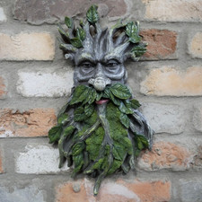 Resin Tree Man Wall Plaque – Detailed Leaf Face Garden Ornament (38cm)