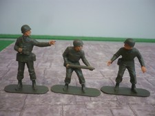 DINKY AMERICAN SOLDIERS / CREW