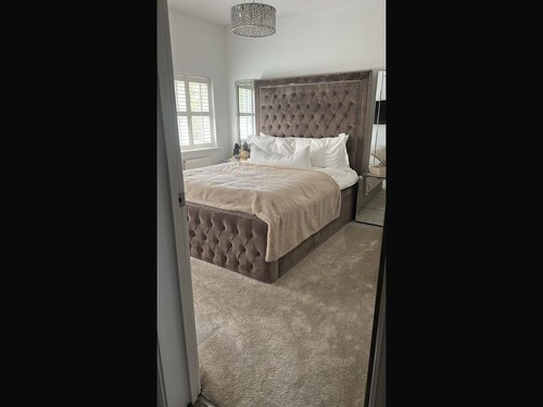 Luxury bed company ambassador - luxury,