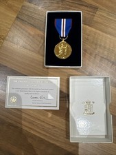 2002 ROYAL MINT BOXED QUEEN