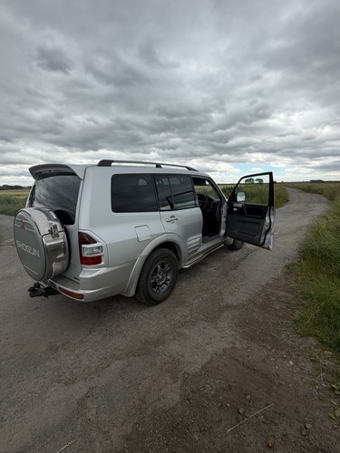 Mitsubishi shogun pajero - shogun,