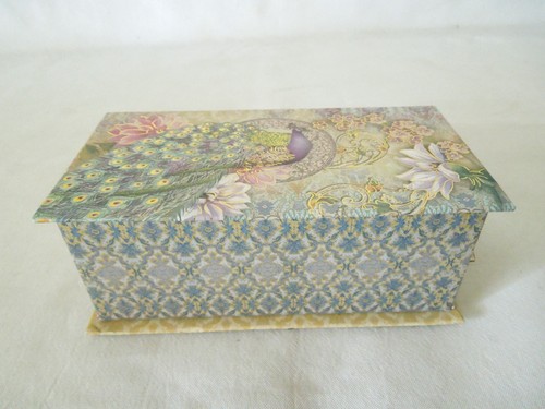 Musical trinket box with felt - musical,