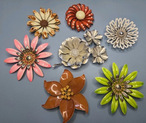 Vintage enamel metal flower - metal,
