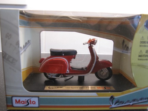 Vespa model scooter - vespa,