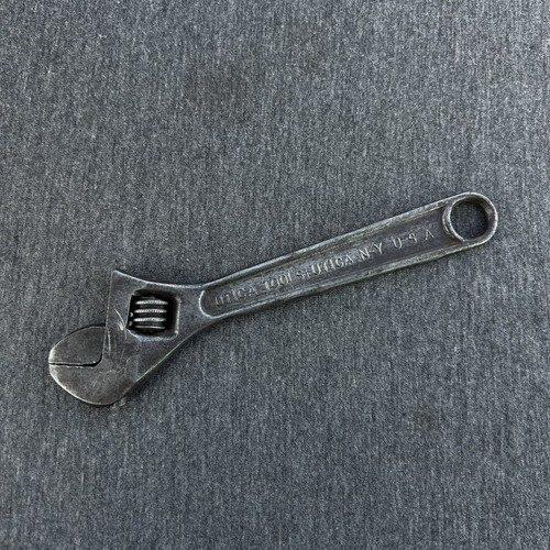 Vintage utica adjustable - 6",