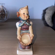 Vintage Goebel Hummel Figurine - Little Helper 1960-1963 TMK3