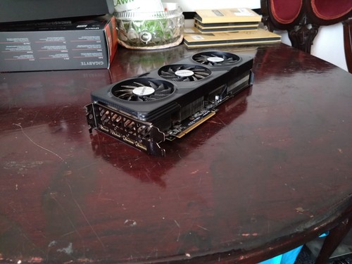Gigabyte radeon 7600 - rx, xt